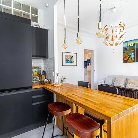 Guestready - Vivid Dream In The 11th Arr. * Paris